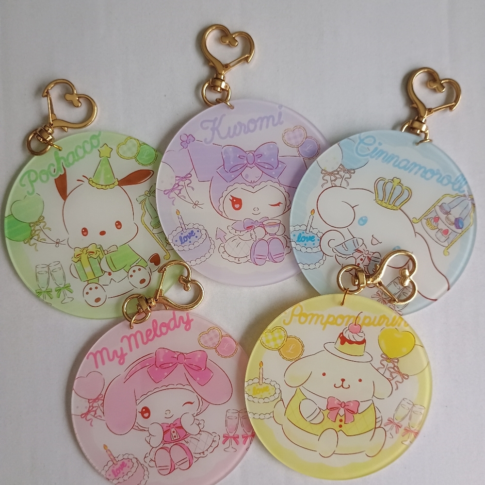 Hello kitty keychains - Picture 2 of 8